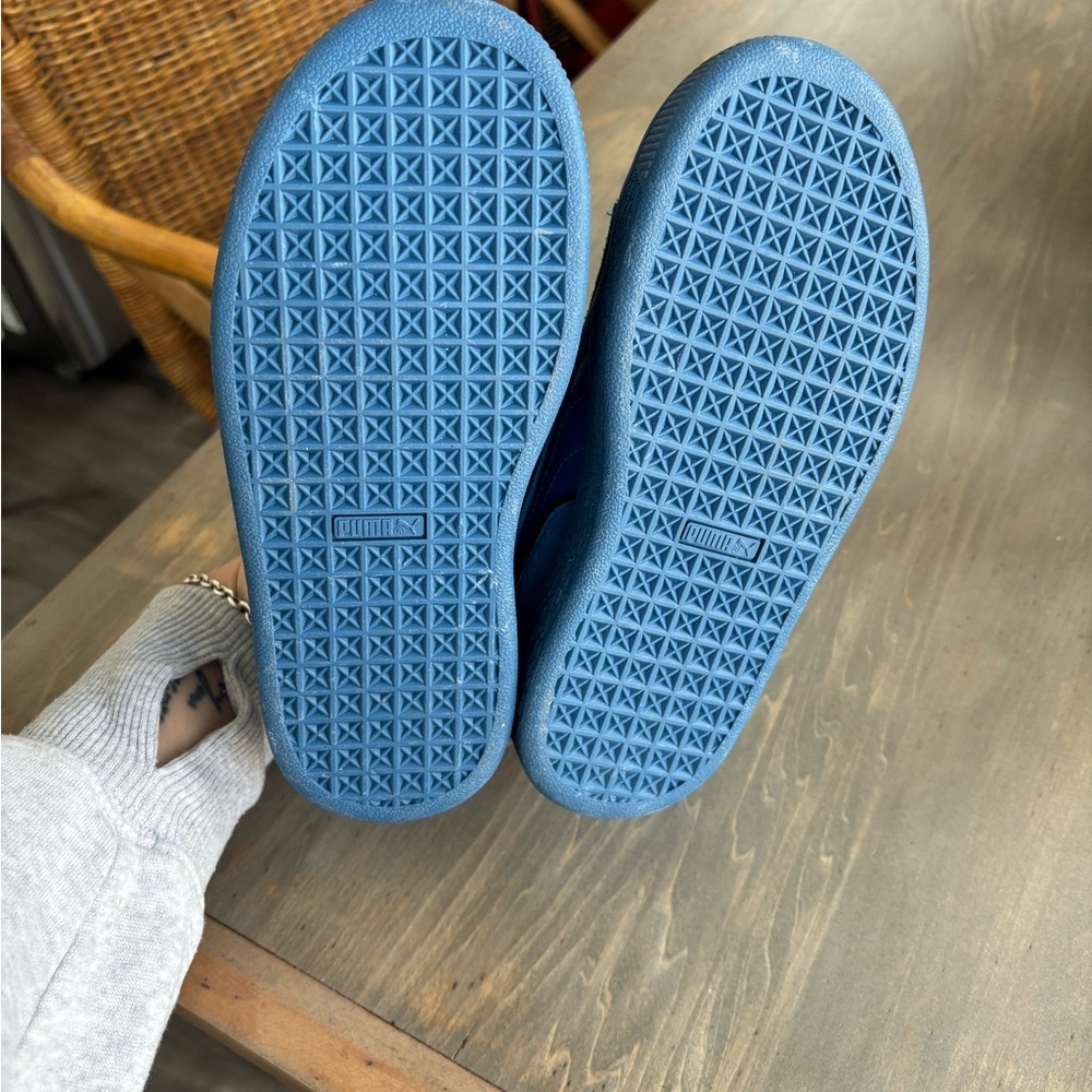 Puma Suede 'Displaced' in the Vallarta Blue colorway. - Picture 5 of 7